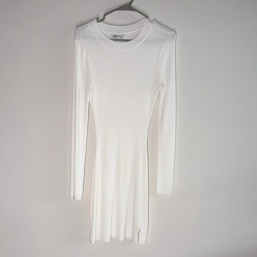 Hollister Classic White Long Sleeve Dress
